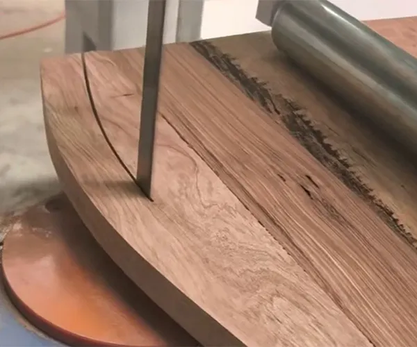 Sierra de cinta CNC