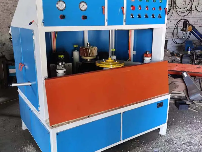 Perfiladora copiadora y lijadora para asientos de sillas de madera