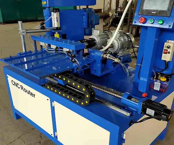 Máquina CNC para fresado, taladrado y roscado