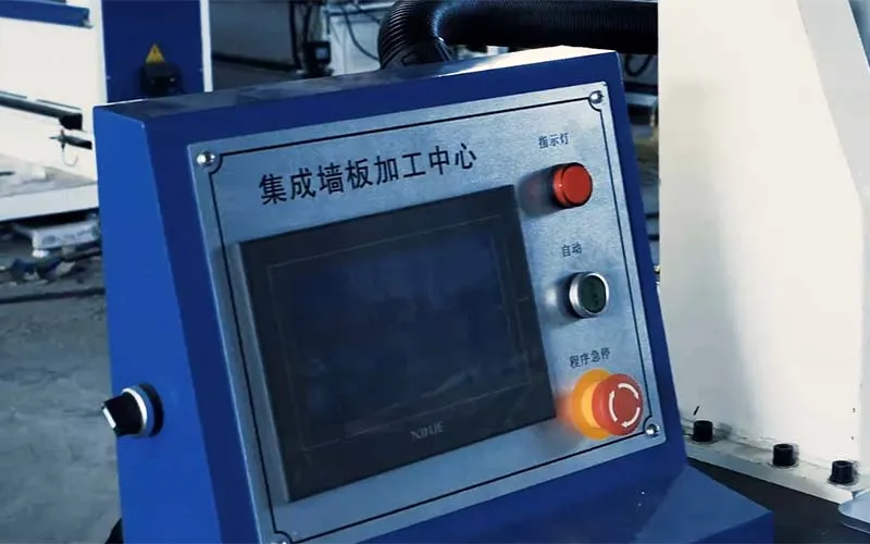Ranuradora CNC para paneles de pared (una sola cara)